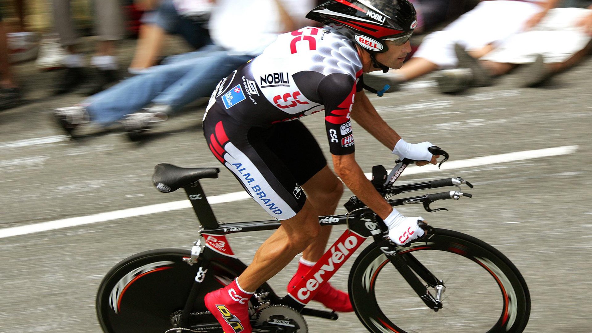 中国女篮的坚韧点燃亿万梦想，中国女篮故事